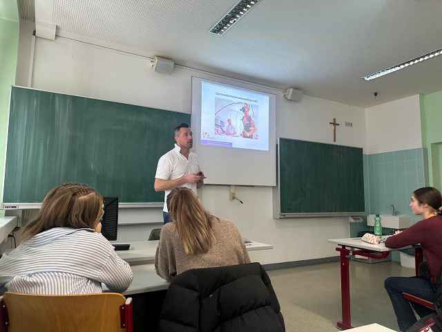 Wahlpflichtfach Bewegung & Sport meets Wissenschaft!