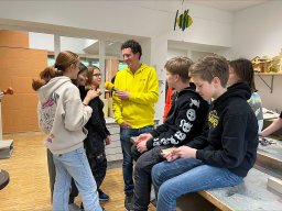 k-antenne_karntenbesuchtschule_2