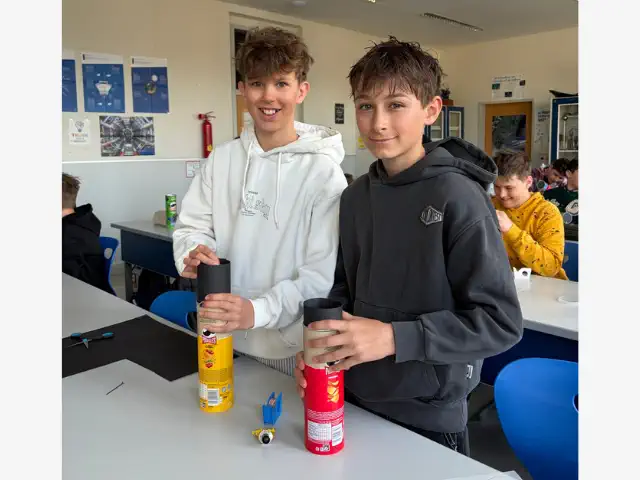 Licht verstehen – mit der eigenen Lochkamera experimentieren